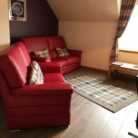 Cairngorm Mountain View Apartment Авимор Екстериор снимка