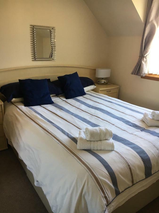 Cairngorm Mountain View Apartment Авимор Екстериор снимка