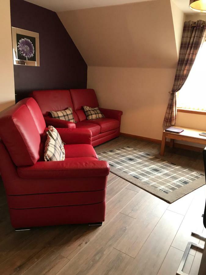 Cairngorm Mountain View Apartment Авимор Екстериор снимка